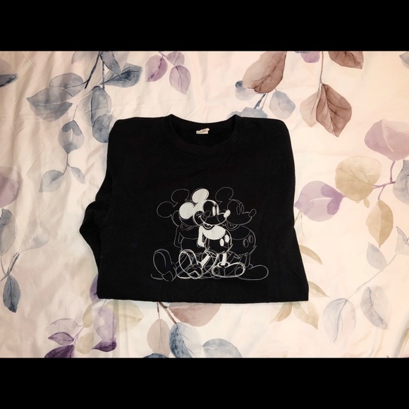 uniqlo mickey mouse crew neck - Picture 1 of 2
